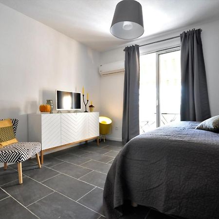Appartement Des Fleurs Nisa Exterior foto