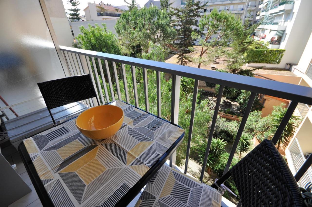 Appartement Des Fleurs Nisa Exterior foto