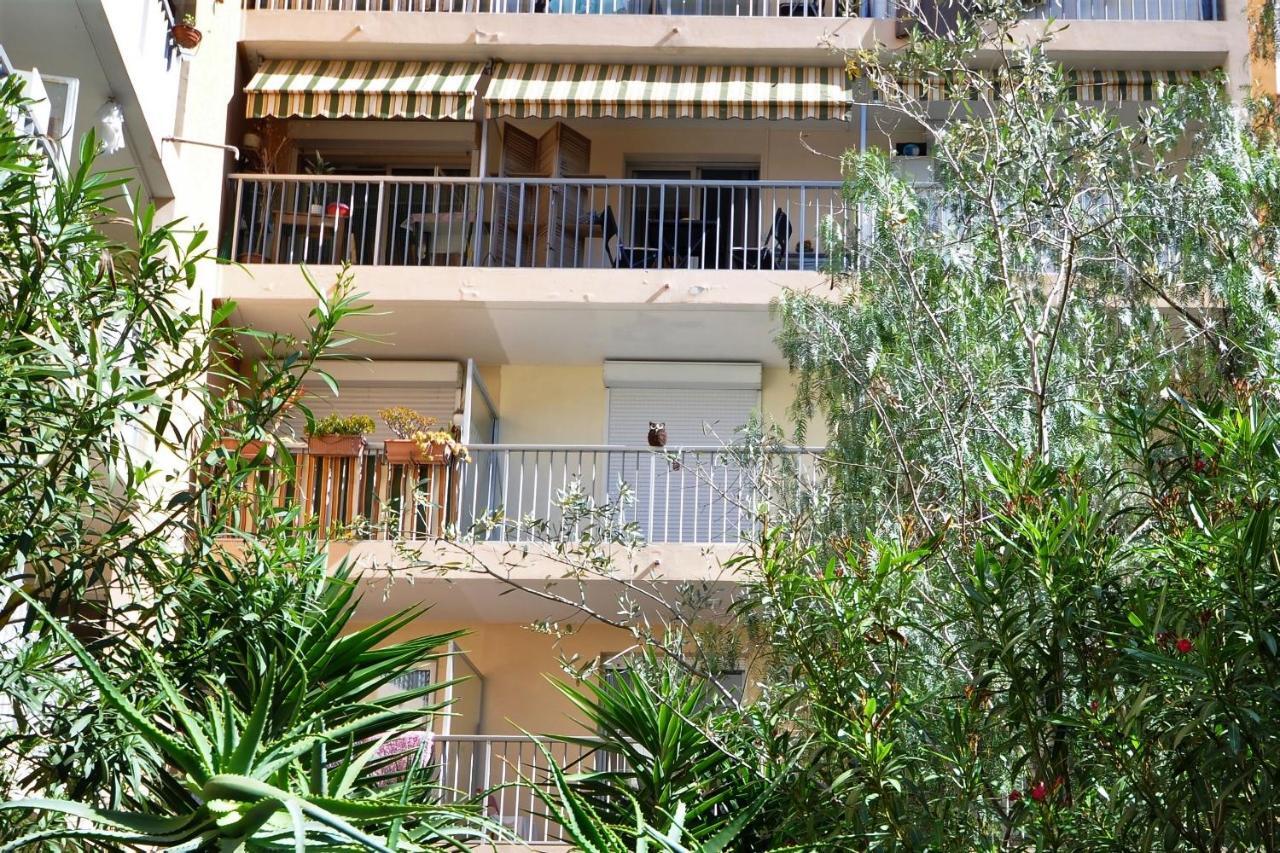 Appartement Des Fleurs Nisa Exterior foto