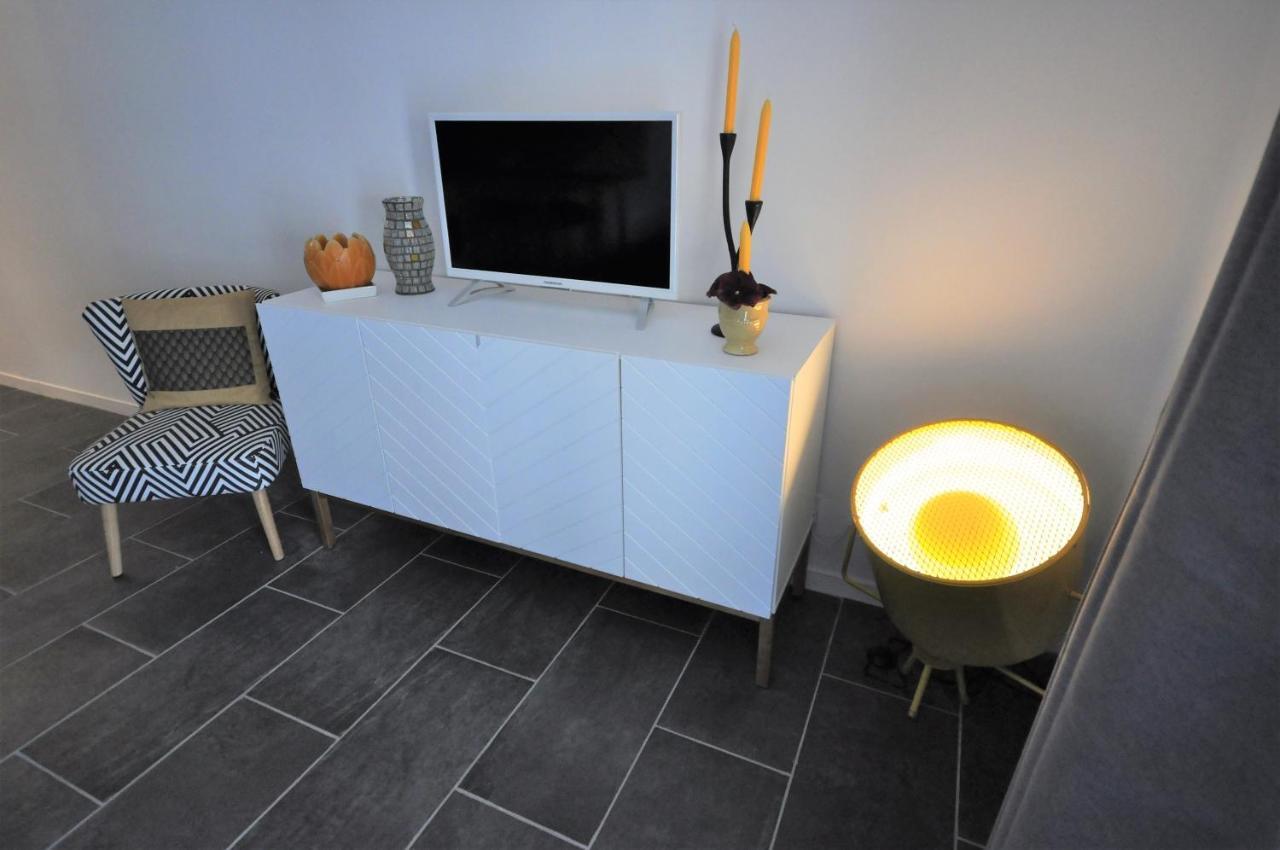 Appartement Des Fleurs Nisa Exterior foto